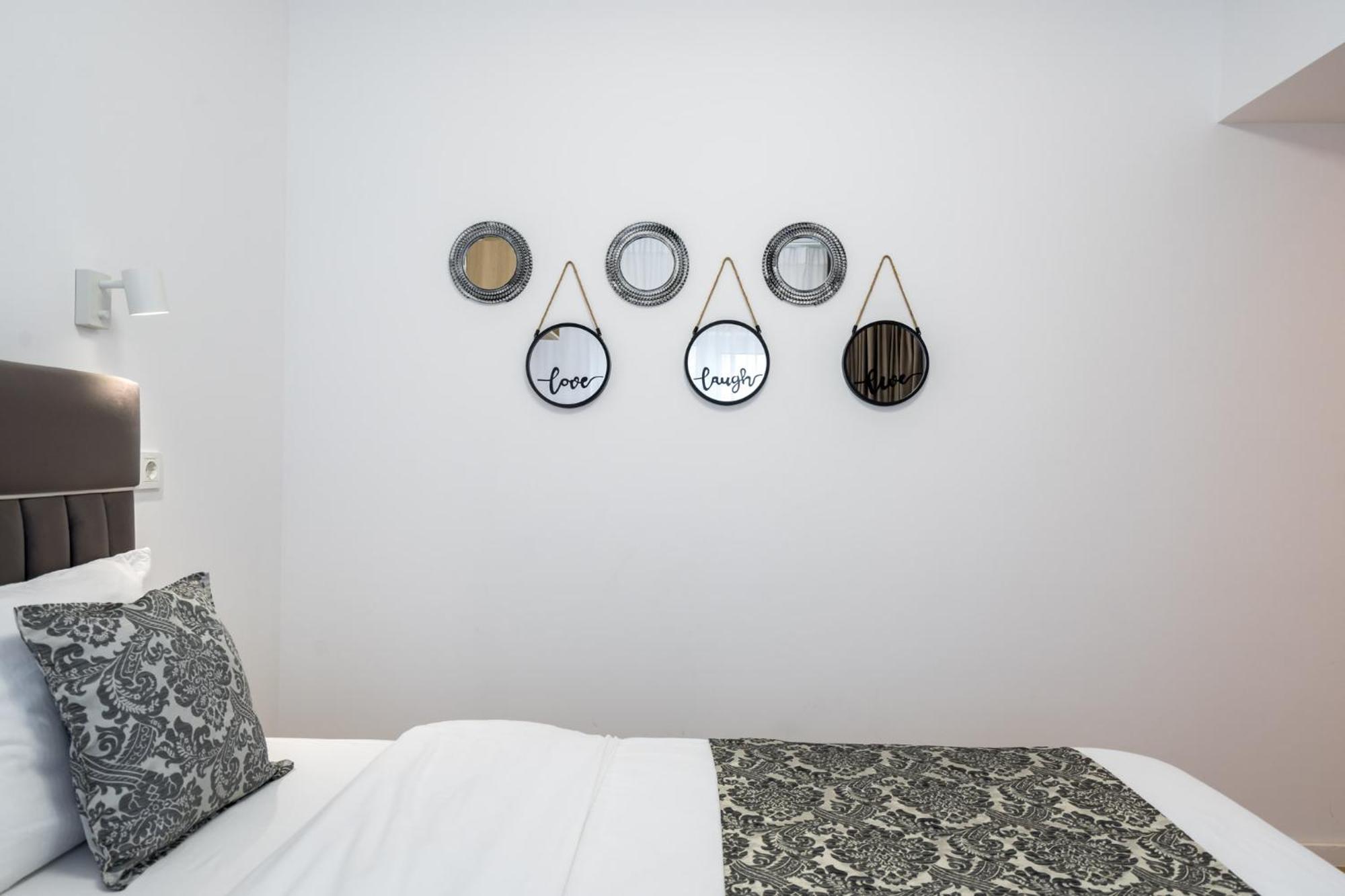 Ferienwohnung Breeze - Modern Escape In Pipera Bukarest Exterior foto